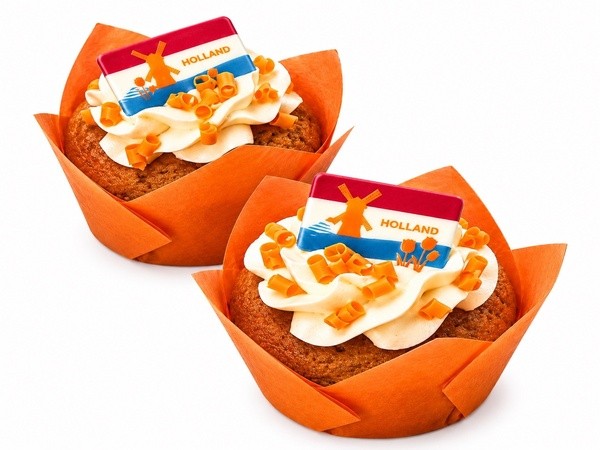 Oranje cupcakes met toef creme